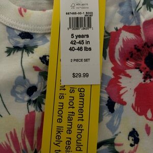 3 pair of GAP girls 5T long sleeve pajamas . One new in bag with tags